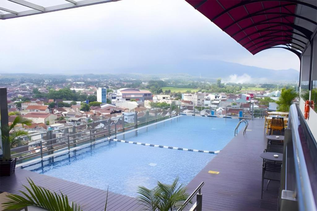 Java Lotus Hotel Jembel Екстериор снимка