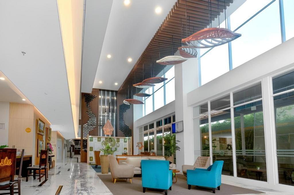 Java Lotus Hotel Jembel Екстериор снимка
